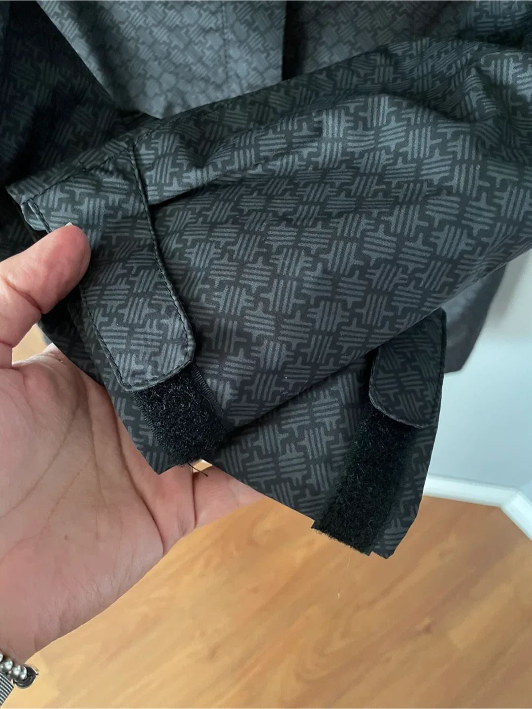 Columbia Omni-Tech Waterproof Jacket - Size S image indicator(4)