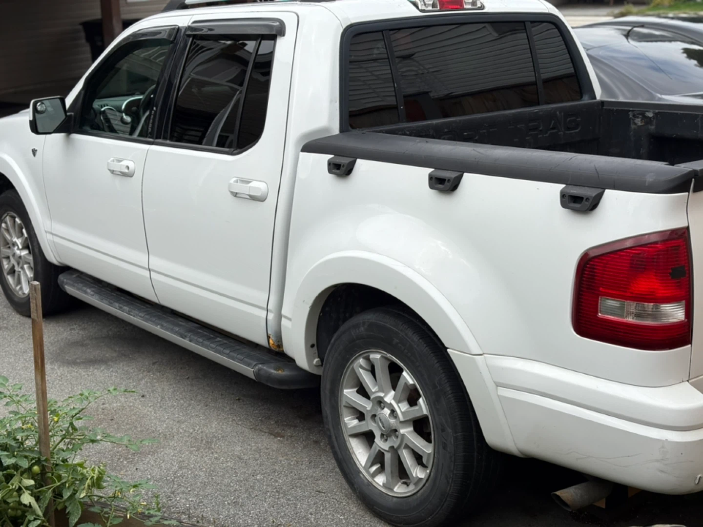 Ford Explorer Sport Trac Truck