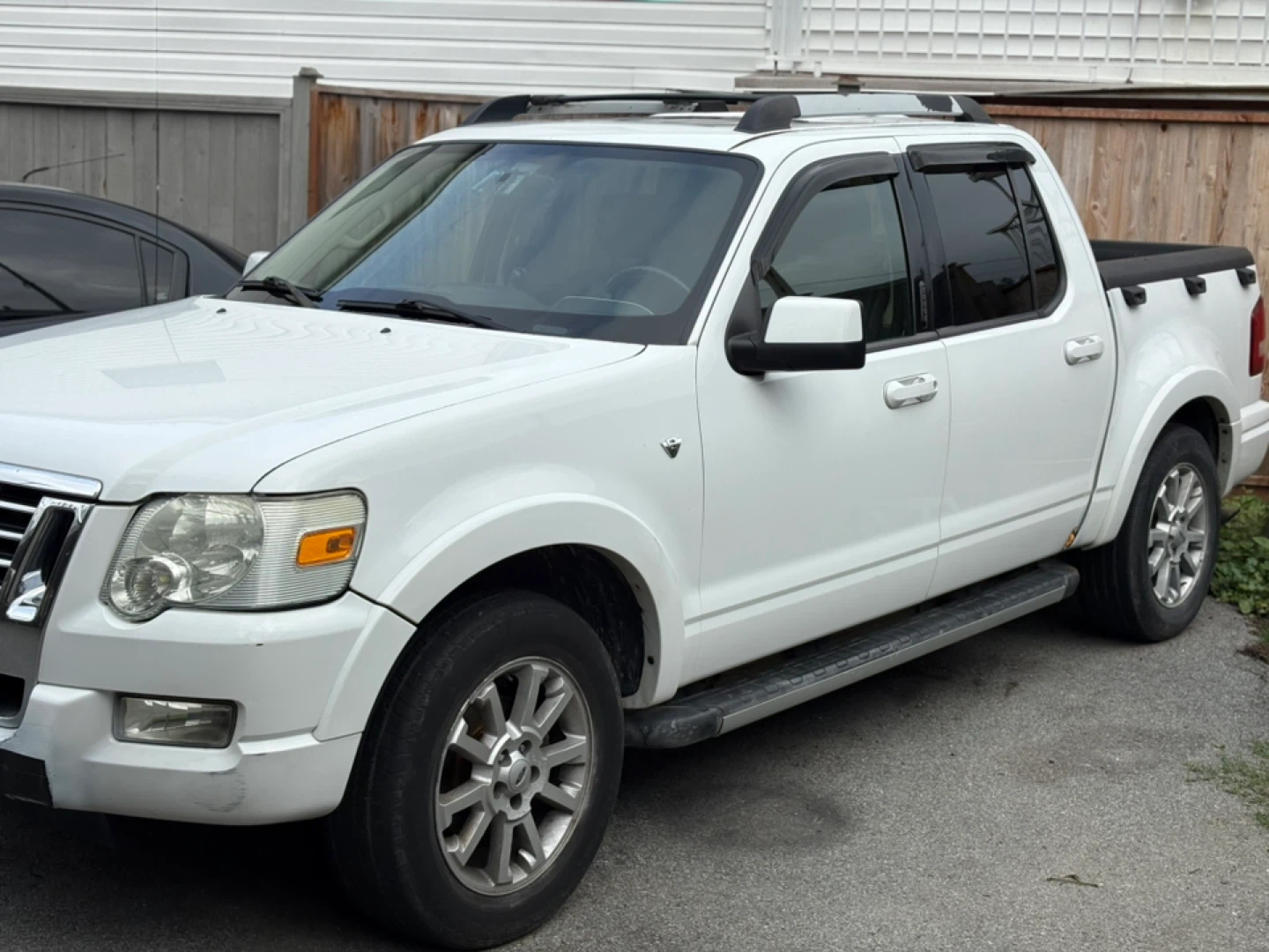 Ford Explorer Sport Trac Truck - photo 4