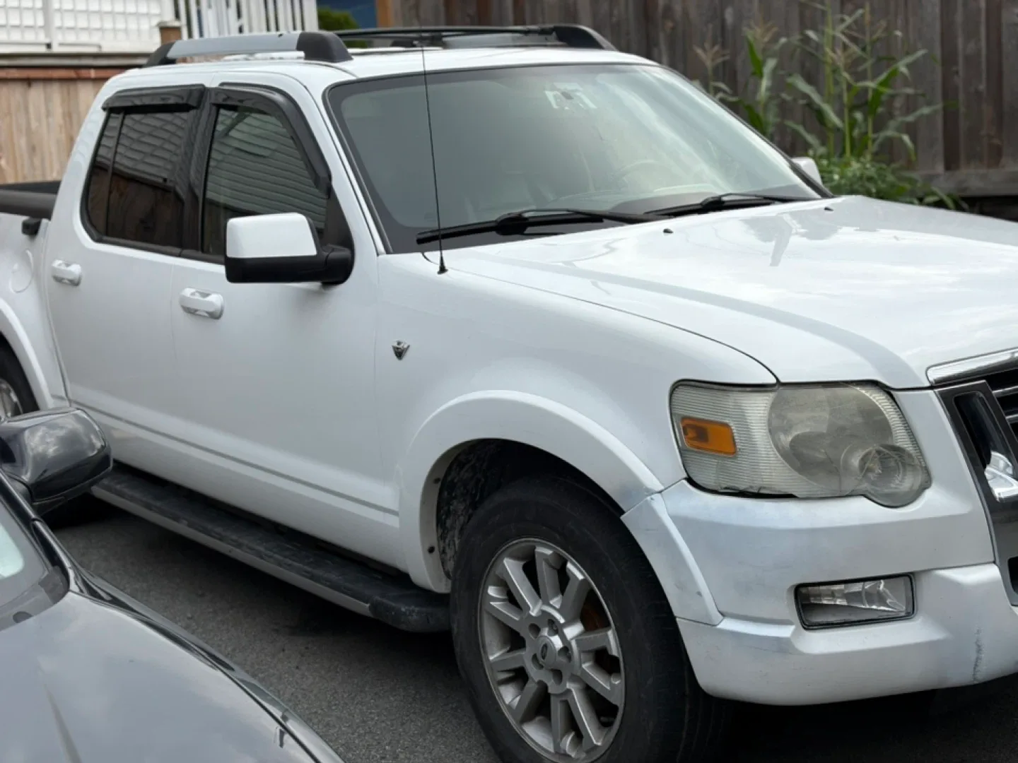 Ford Explorer Sport Trac Truck image indicator(7)