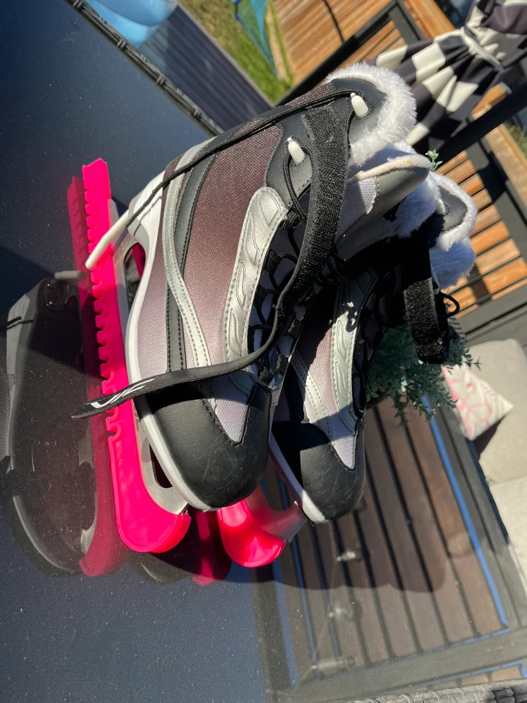 Vic Ice Skates - Size 7 thumbnail