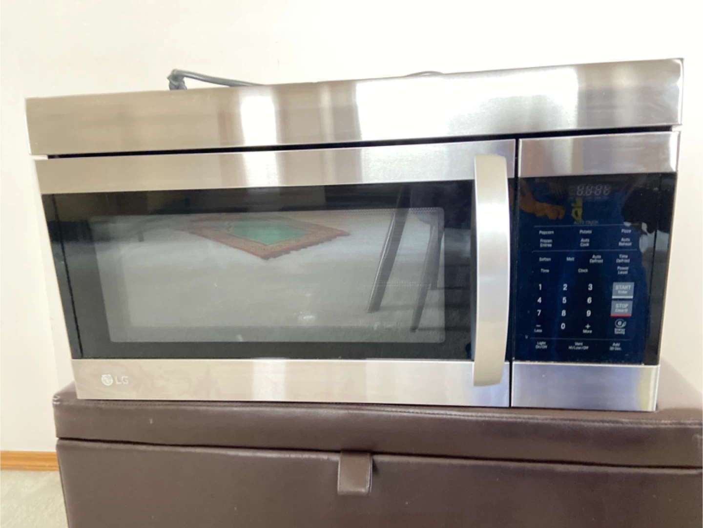 LG Microwave - Over the Range - photo 2