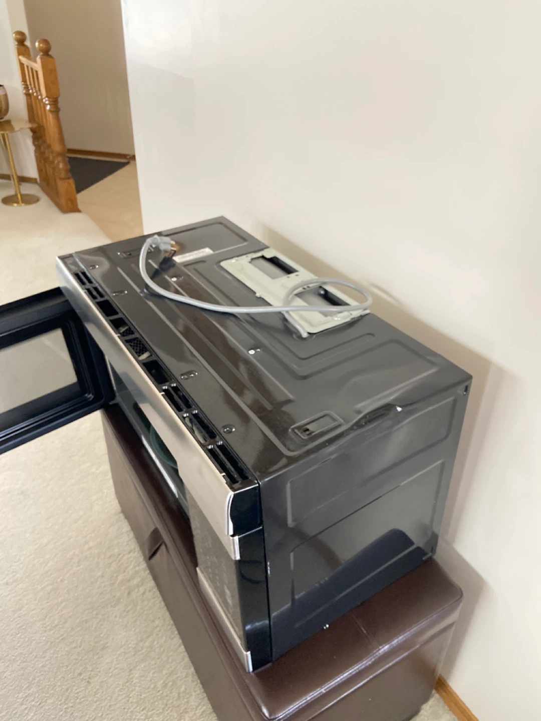 LG Microwave - Over the Range - photo 4