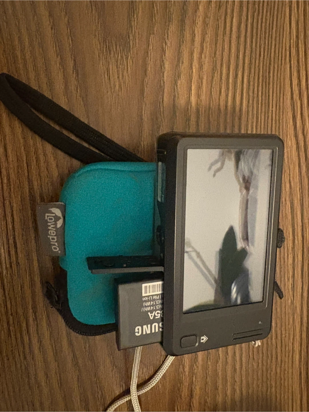 Samsung Digital Camera with Lowepro Case - photo 3