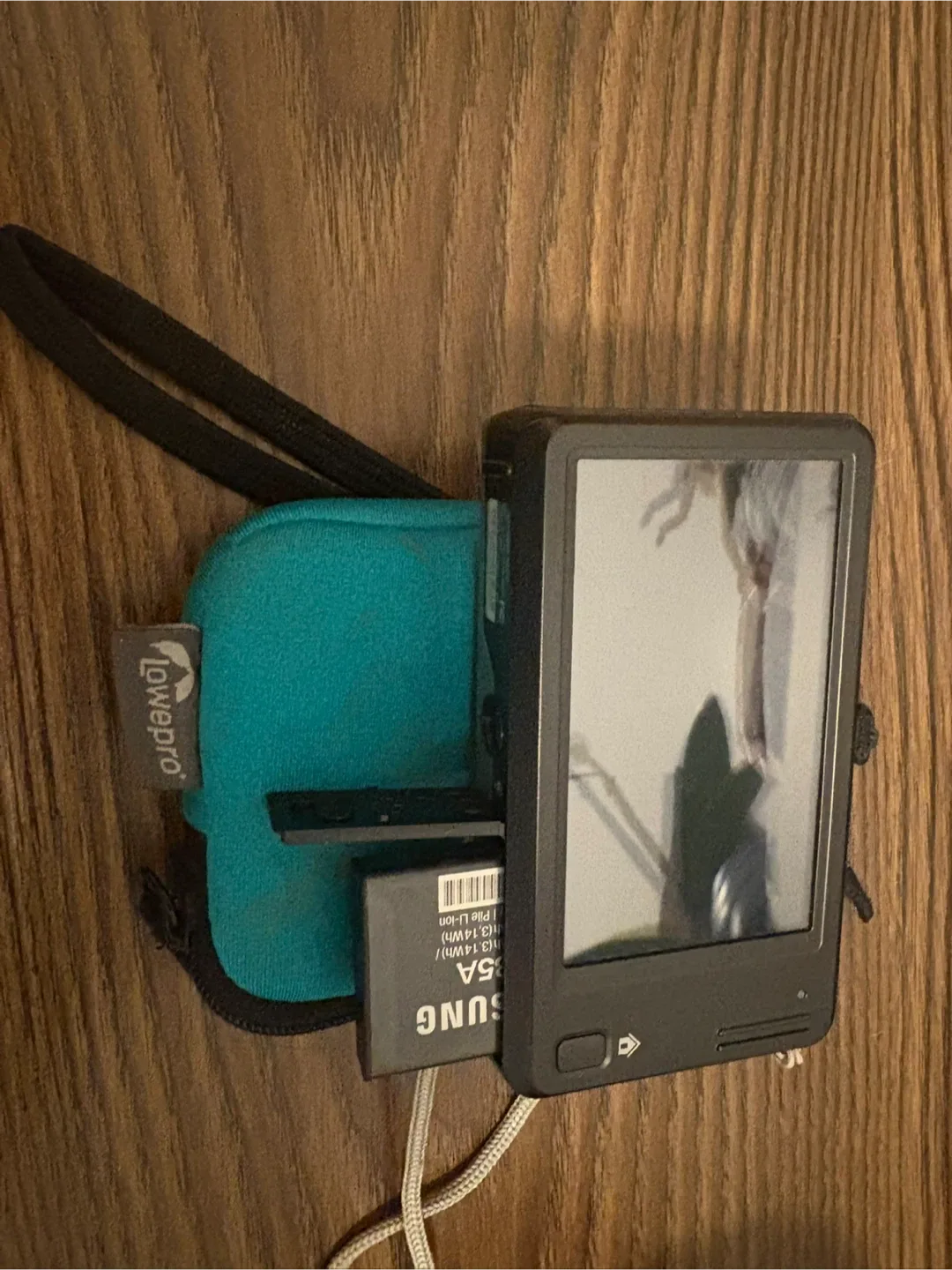 Samsung Digital Camera with Lowepro Case image indicator(3)