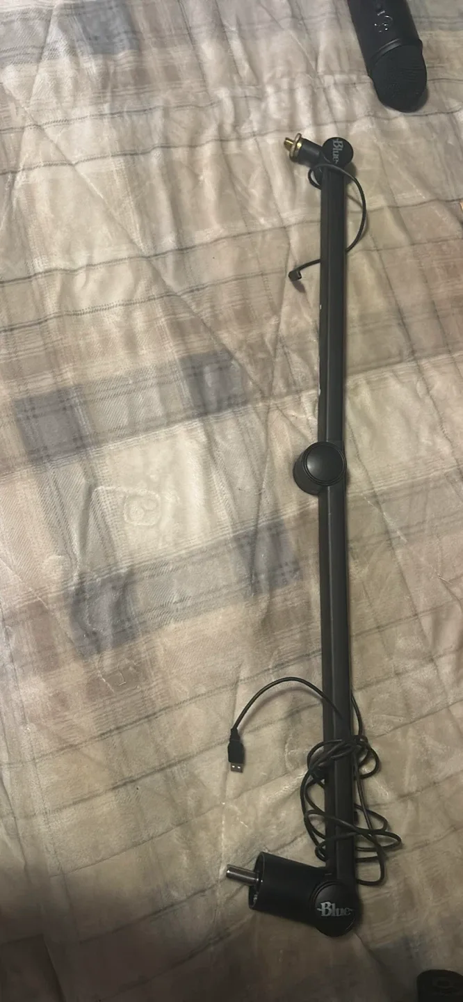 Blue YetiCaster Microphone - Black image indicator(5)