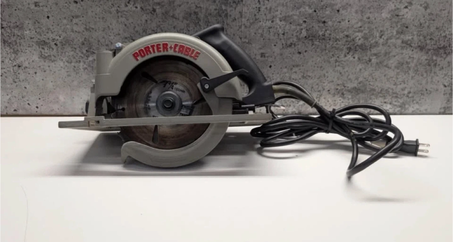 Porter-Cable Circular Saw with Case - 15 Amps