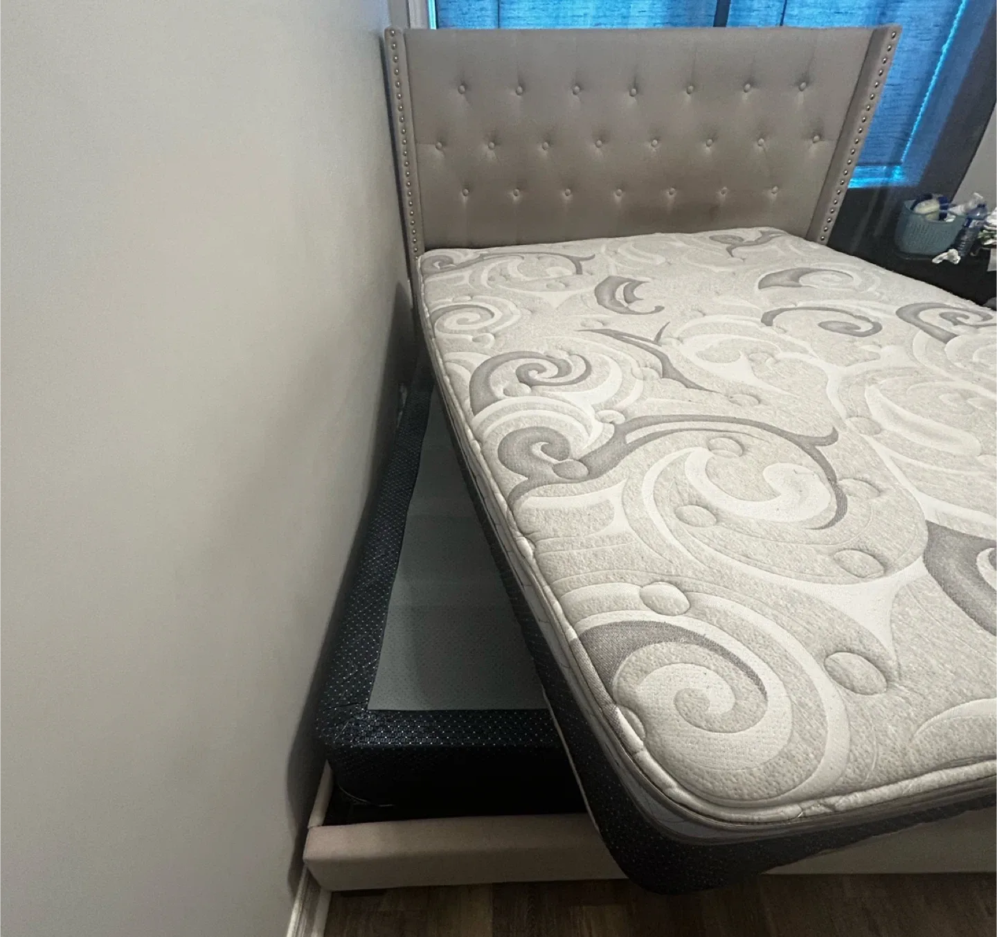 Upholstered Platform Bed Frame image indicator(4)