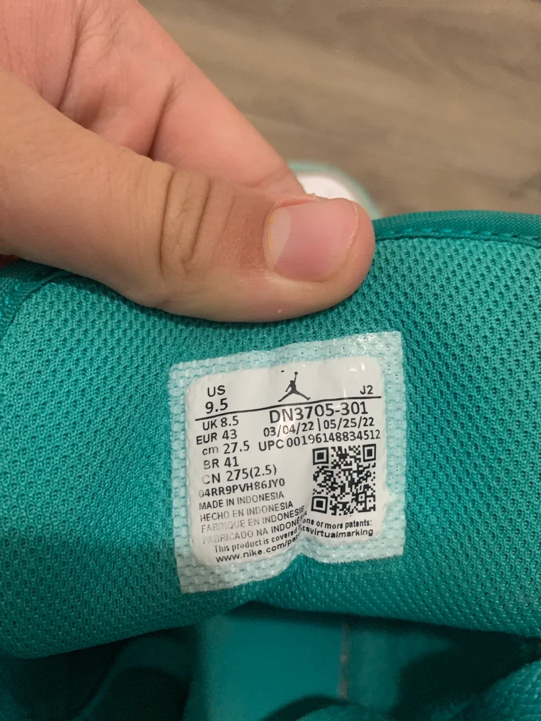 Jordan One Low SE New Emerald image indicator(4)