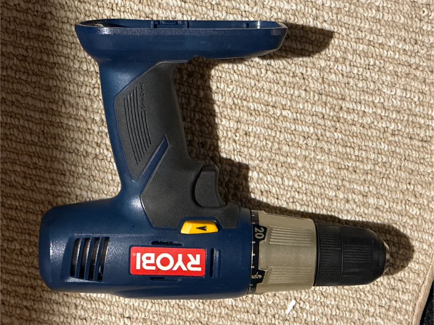 Ryobi P205 Cordless Drill image indicator(2)