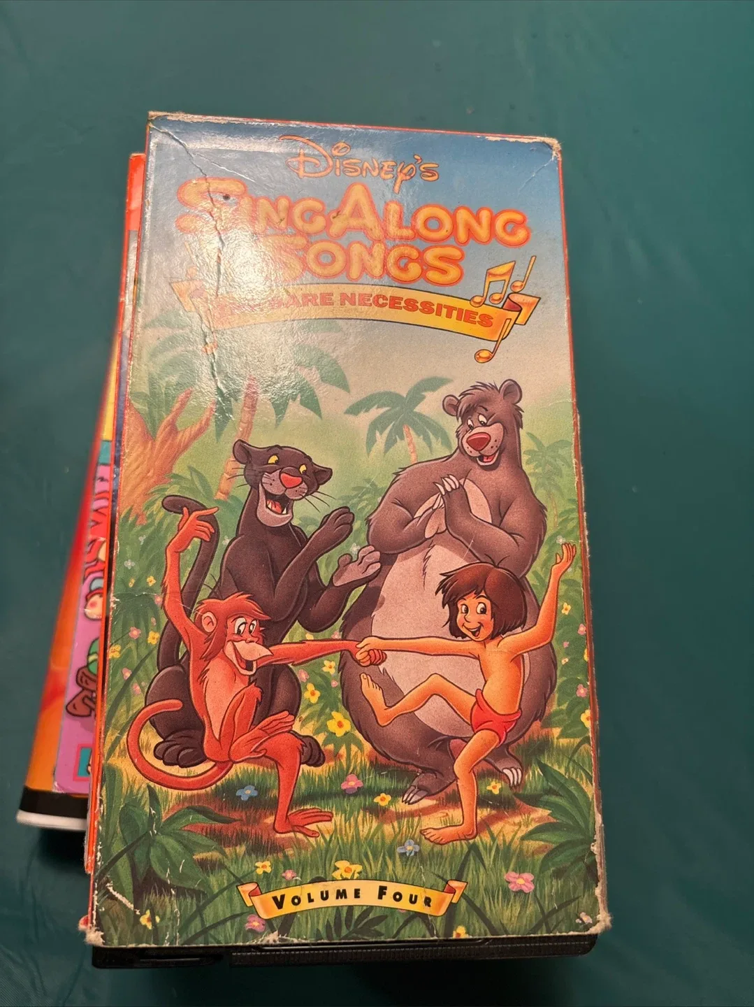 Lot of 5 VHS Tapes - Disney & Nickelodeon image indicator(3)