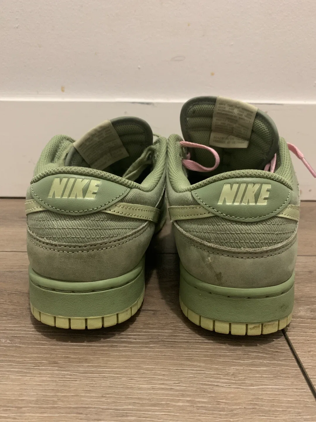 Nike Dunk Low Oil Green Olive Aura image indicator(2)