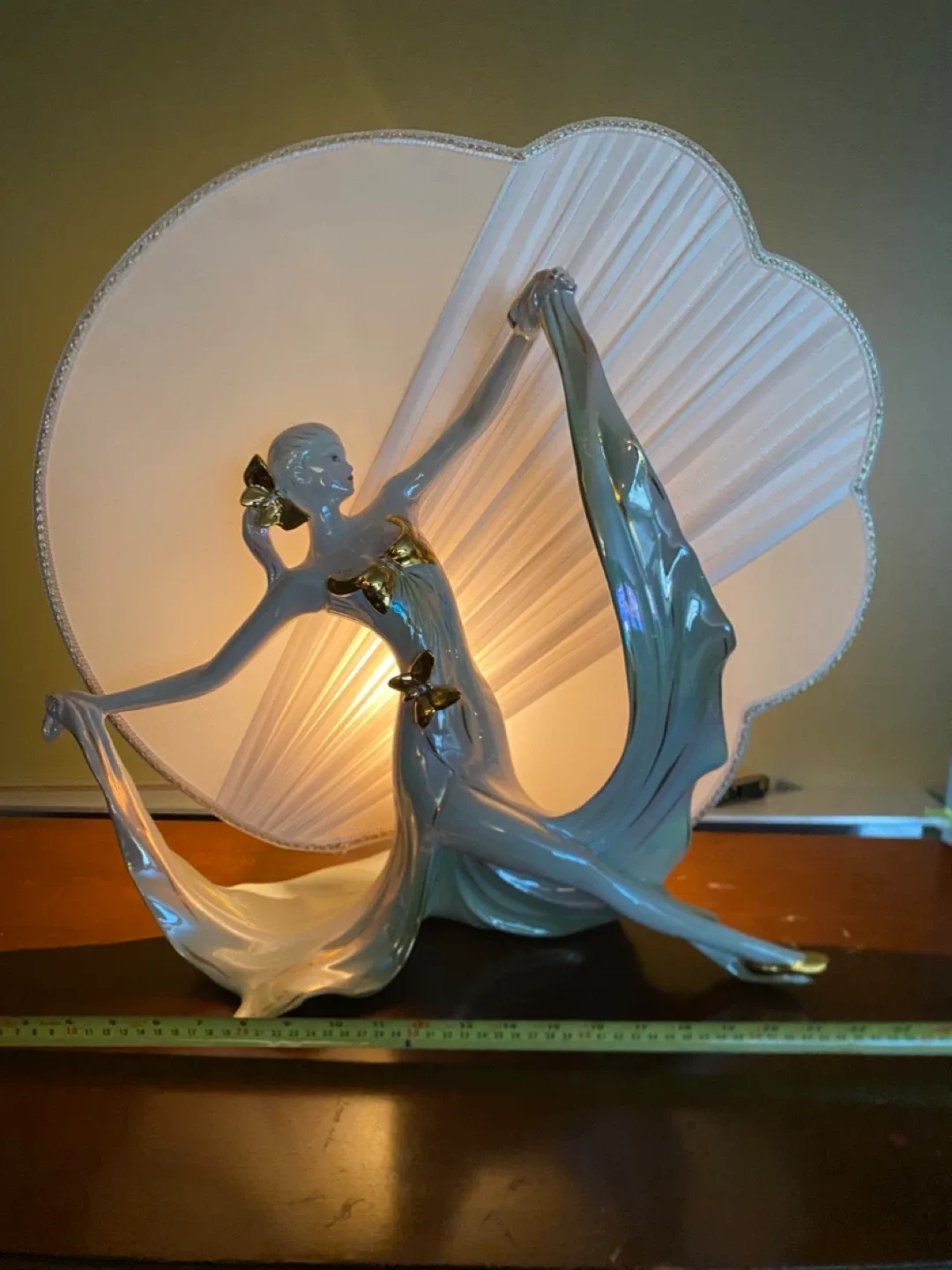 Vintage Versaces Italy Ballerina Lamp image indicator(8)