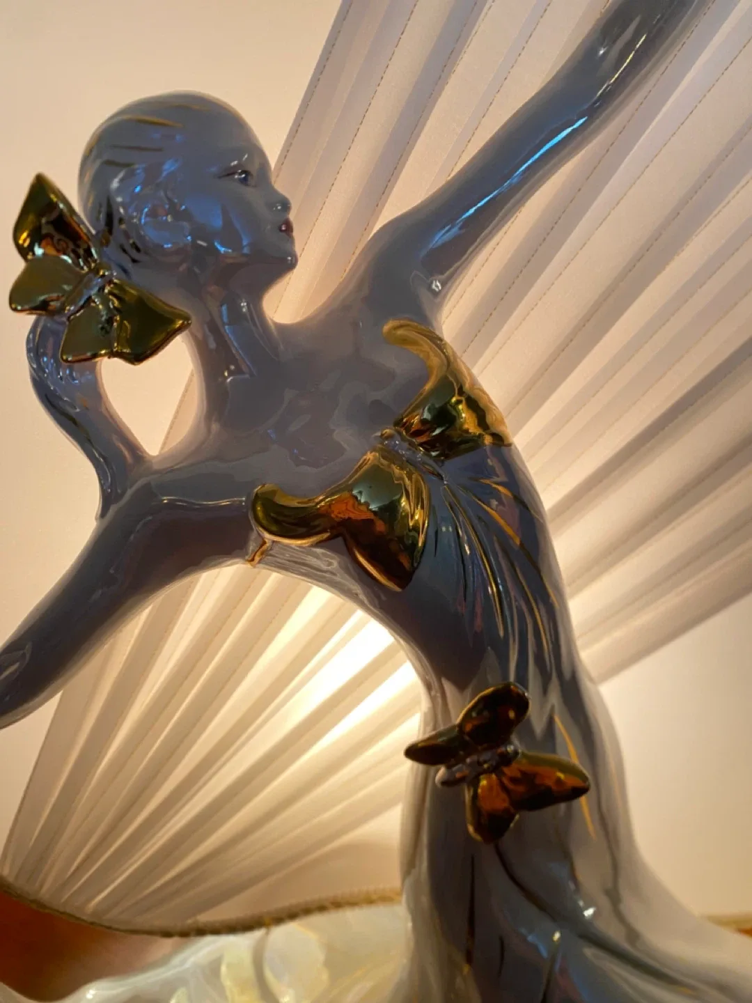 Vintage Versaces Italy Ballerina Lamp image indicator(4)