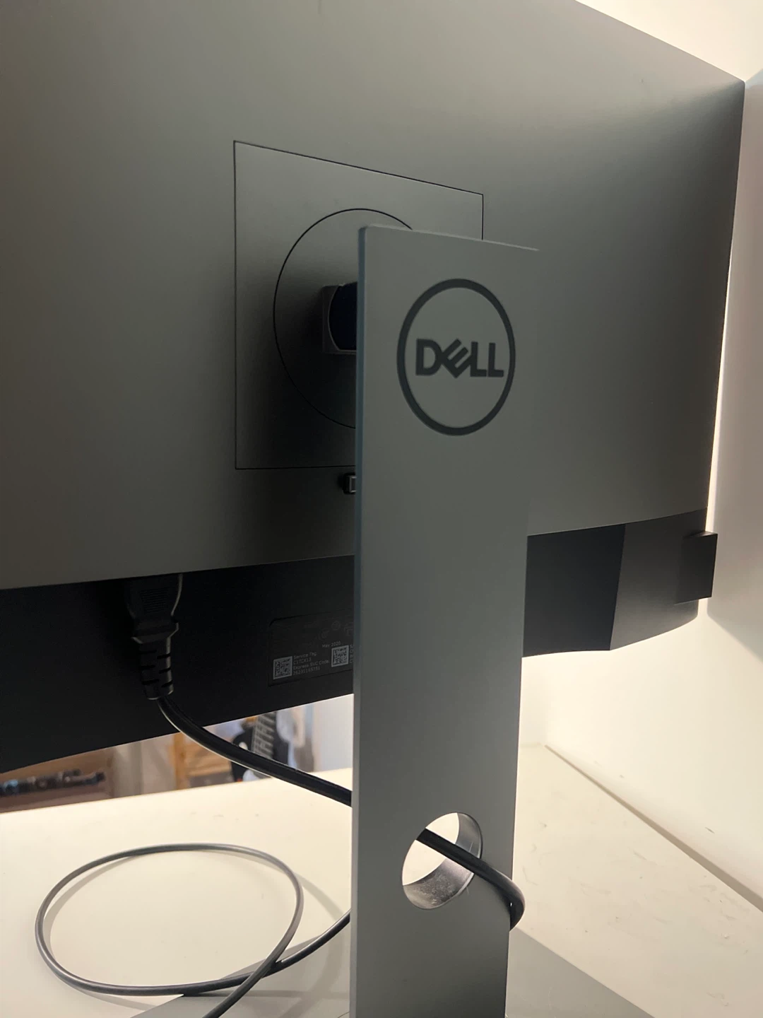 Dell U2720QM 24" 4K Monitor 🧡 - photo 2