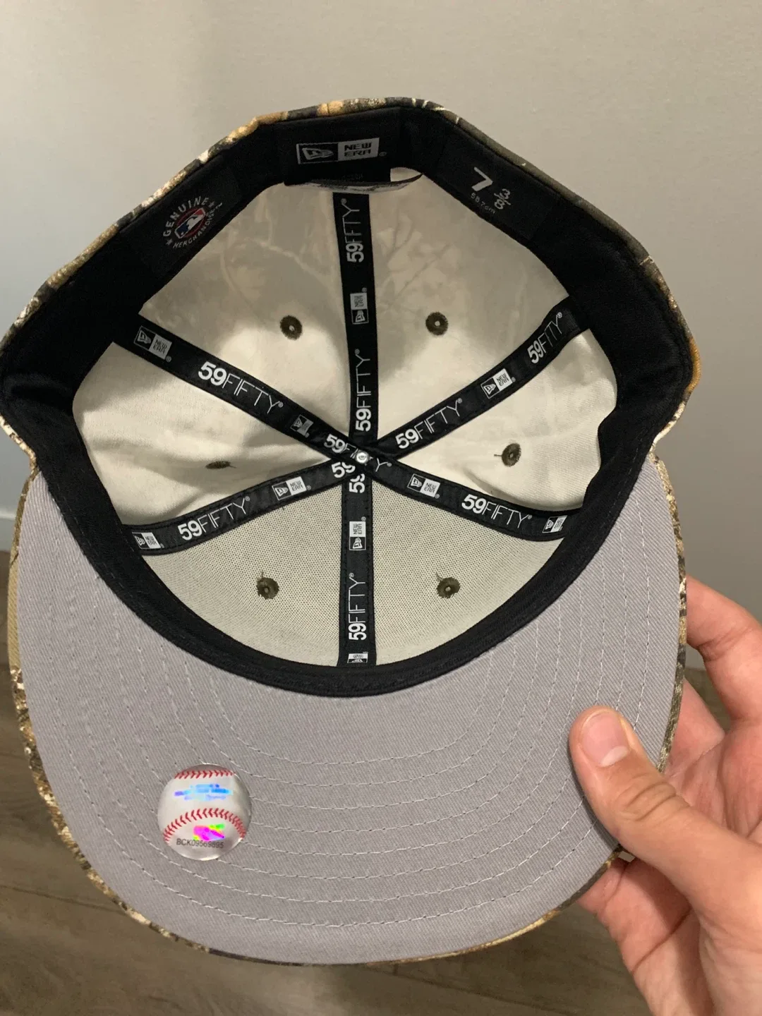 Toronto Blue Jays Hat - Size 7 3/8 image indicator(3)