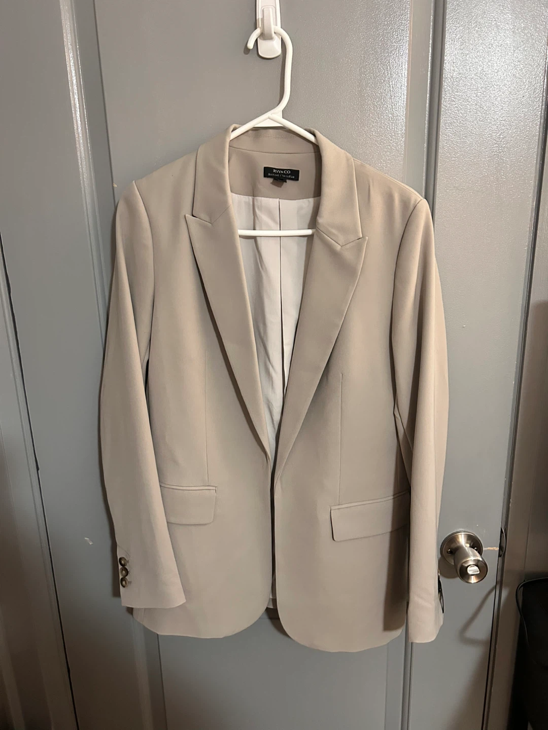 RW&CO Beige/Gray Women's Suit
