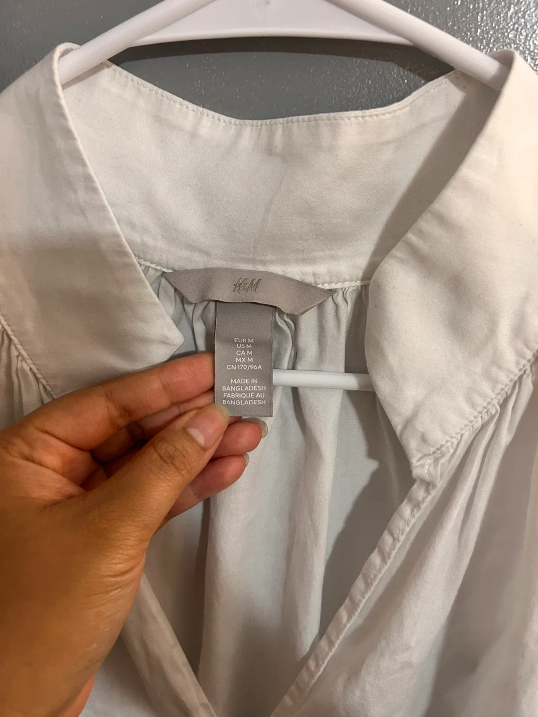 H&M White Blouse - Size M thumbnail