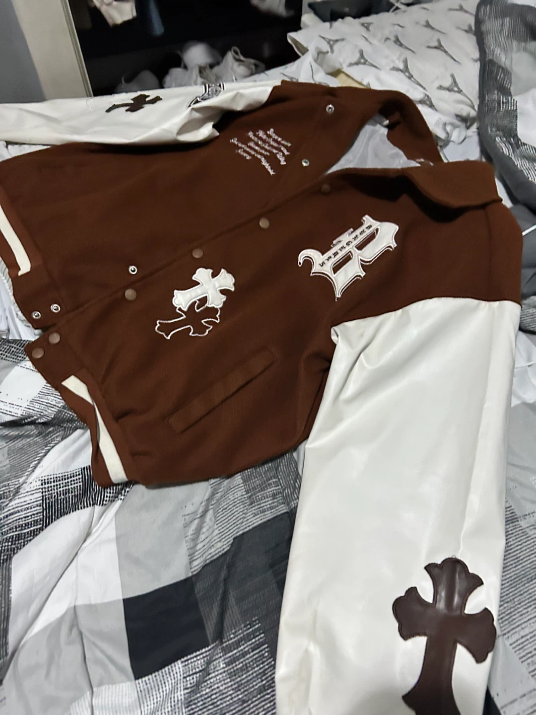 Brown and white varsity jacket size M - photo 4
