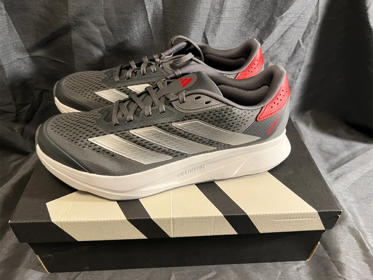 Adidas Lightmotion Grey/Red Running Shoes image indicator(3)