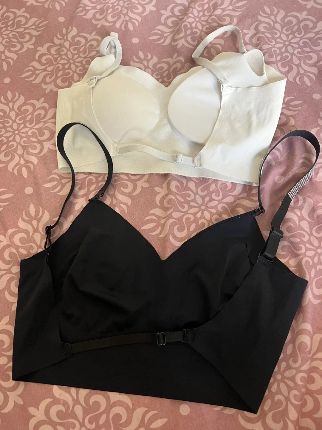 Women innerwears- Black and White image indicator(2)