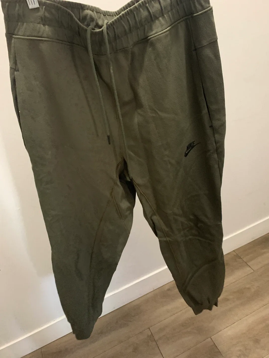 Nike tech Olive Green Joggers - Size M image indicator(4)