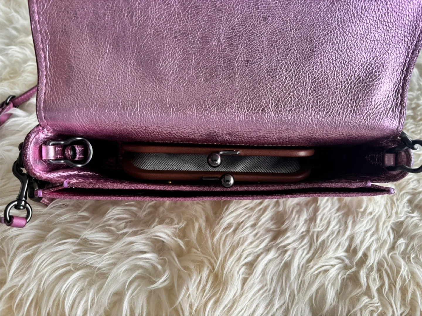 Coach Leather Crossbody Bag image indicator(5)