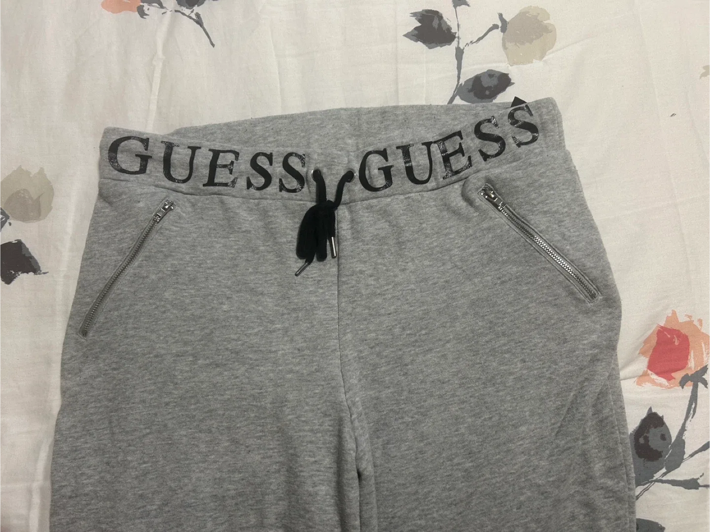 Guess Grey Joggers Women’s - Size L image indicator(3)