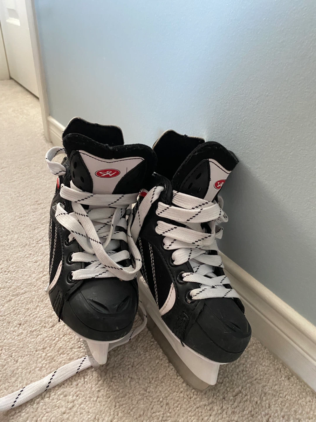 Hespeler Skates - US Size 11 - photo 2