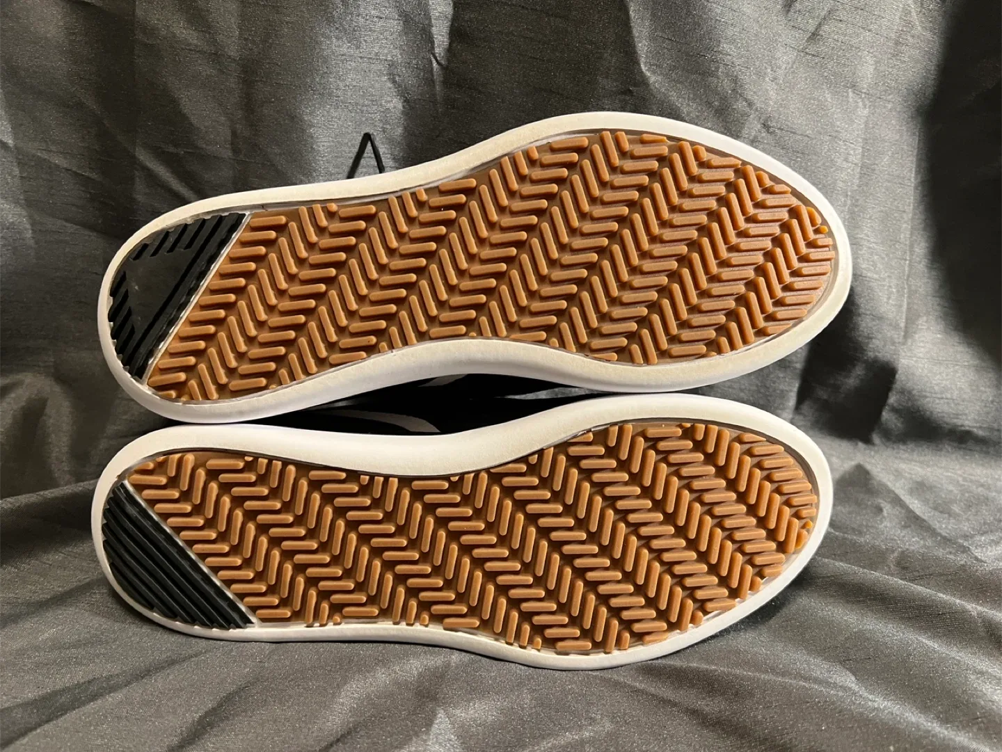 Under Armour Sportswear Sneakers - Size 11 image indicator(7)