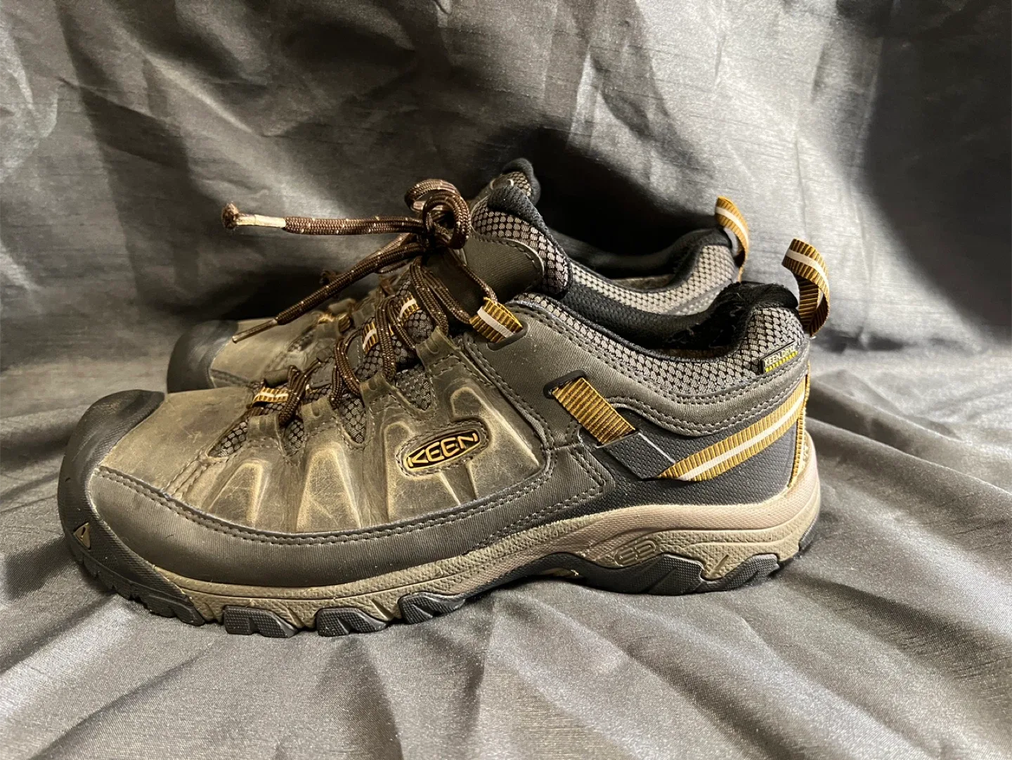 Keen Hiking Boots image indicator(2)