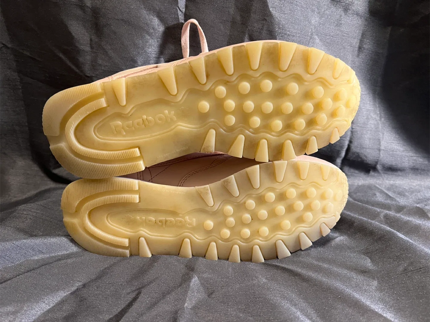 Reebok Classic Leather Shoes - Size 7.5- Peach image indicator(8)