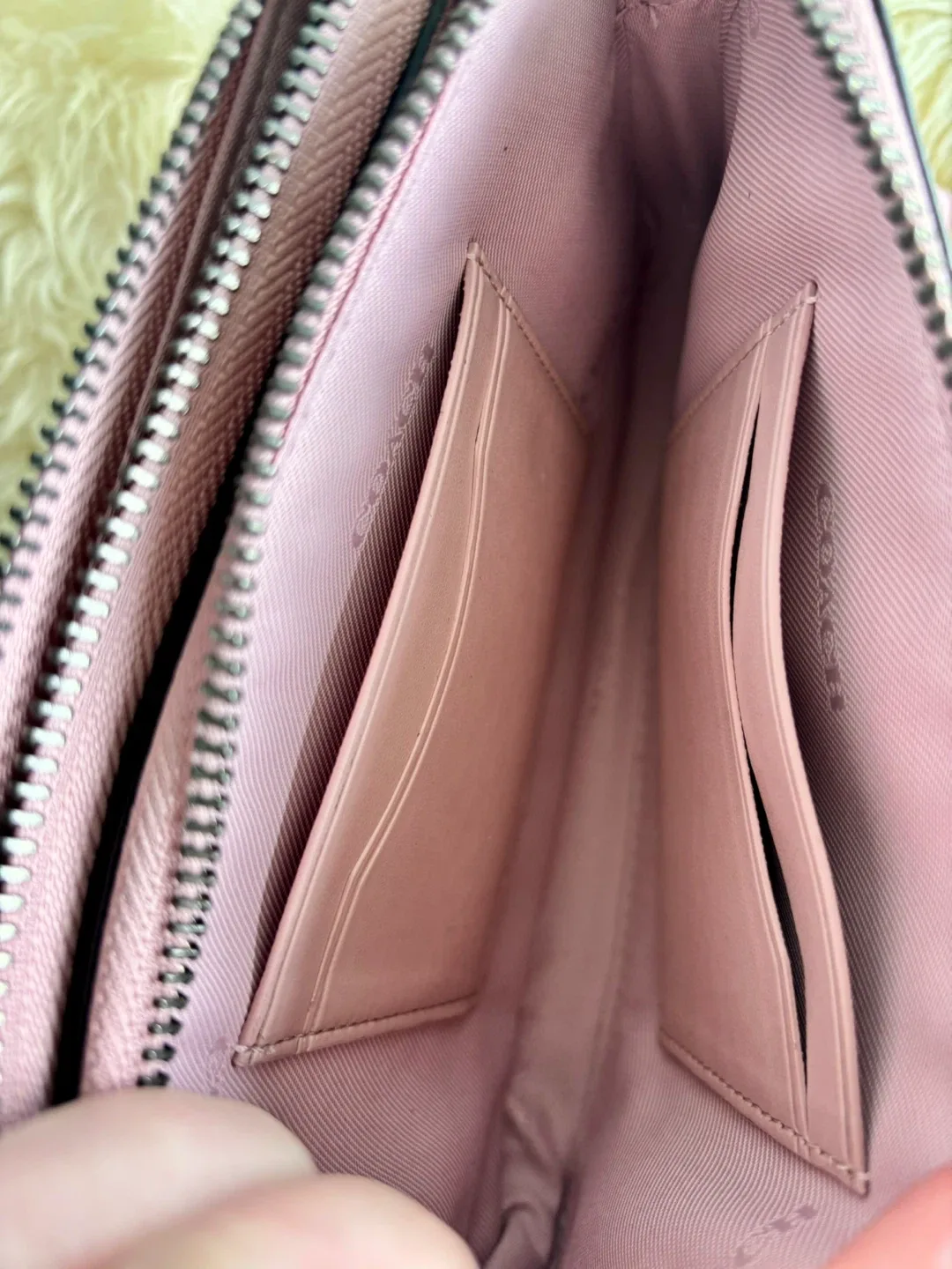 Coach Pink Leather Crossbody Bag image indicator(7)