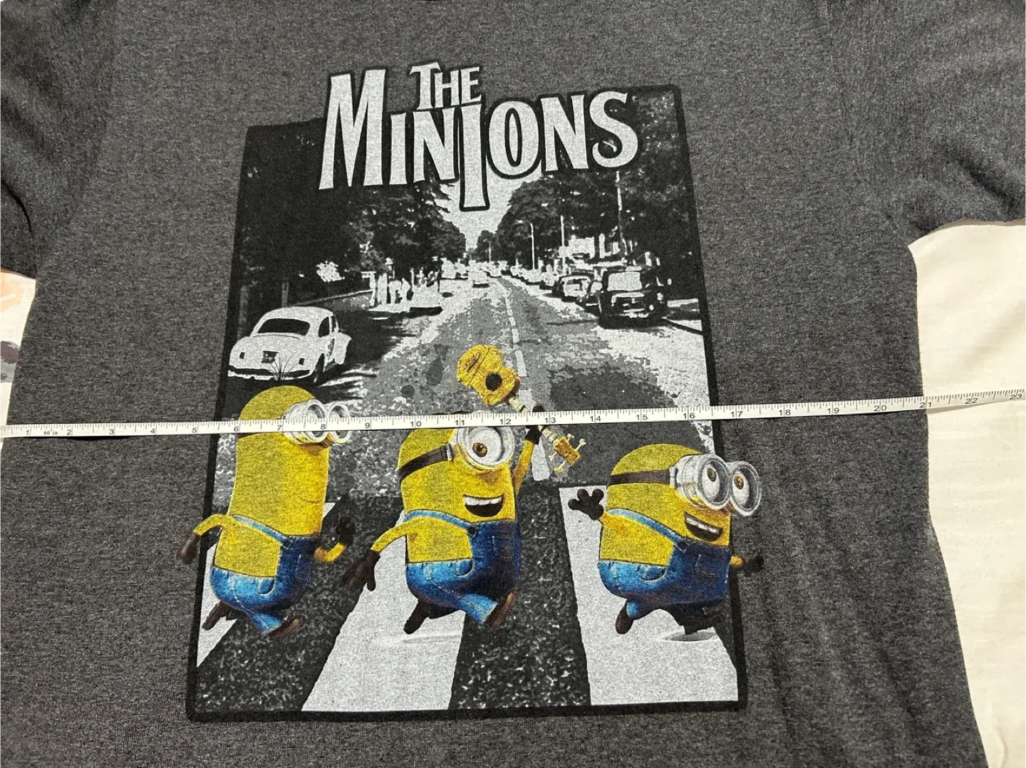 Minions (Beatles)  T-Shirt - Size L image indicator(3)