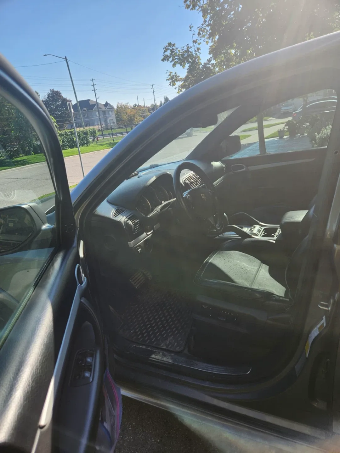 Porsche Cayenne SUV image indicator(9)