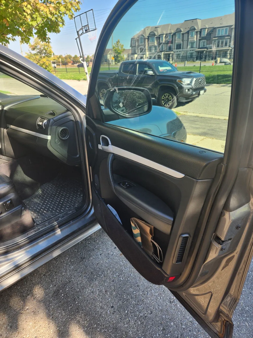 Porsche Cayenne SUV image indicator(8)