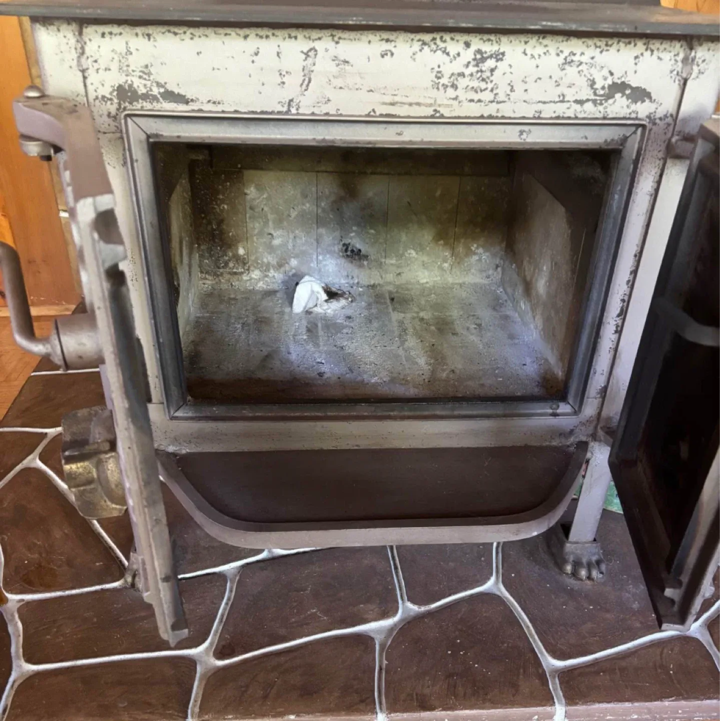 Fisher Grandpa bear Woodstove image indicator(2)