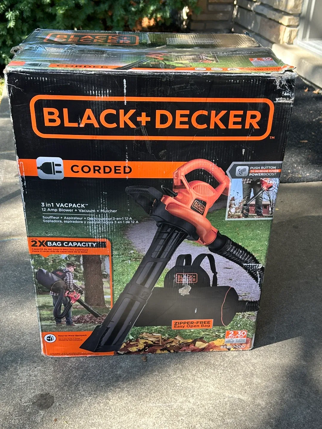 Black+Decker 3-in-1 VACPACK 12 Amp Blower/Vacuum/Mulcher thumbnail