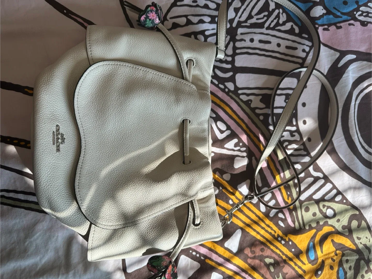Coach Leather Bucket Bag image indicator(6)