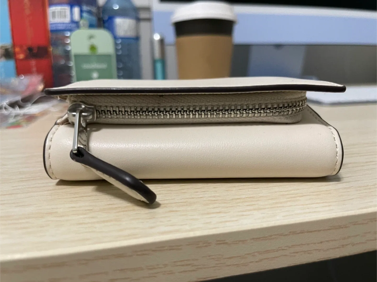 Coach Trifold Wallet - Off White image indicator(3)