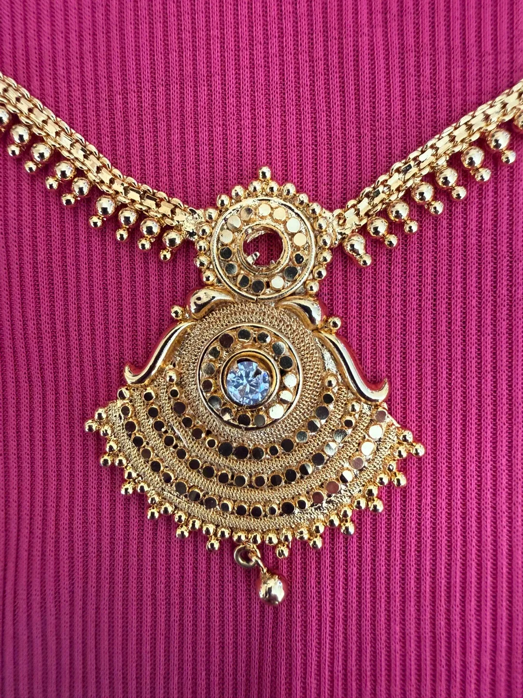 Gold-toned Necklace 🆕 💰Price Negotiable!! image indicator(3)