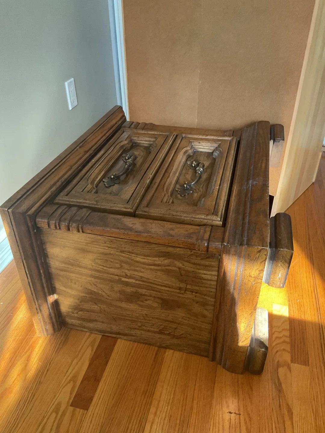 Vintage Wood Nightstand with Drawers image indicator(2)