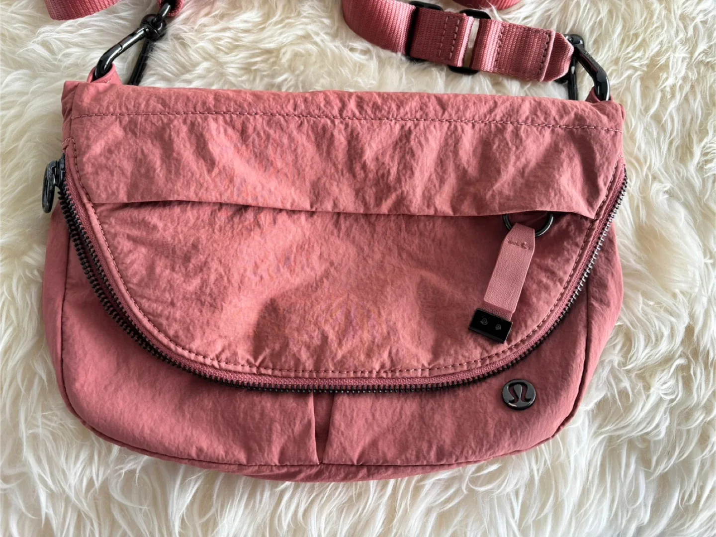 Lululemon All Night Festival Bag 5L image indicator(2)