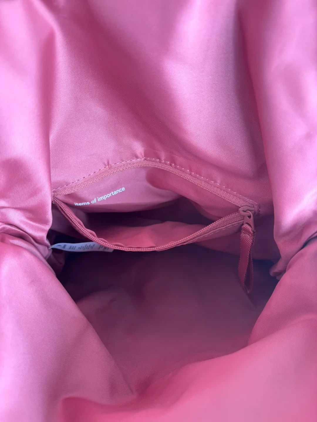 Lululemon All Night Festival Bag 5L image indicator(8)