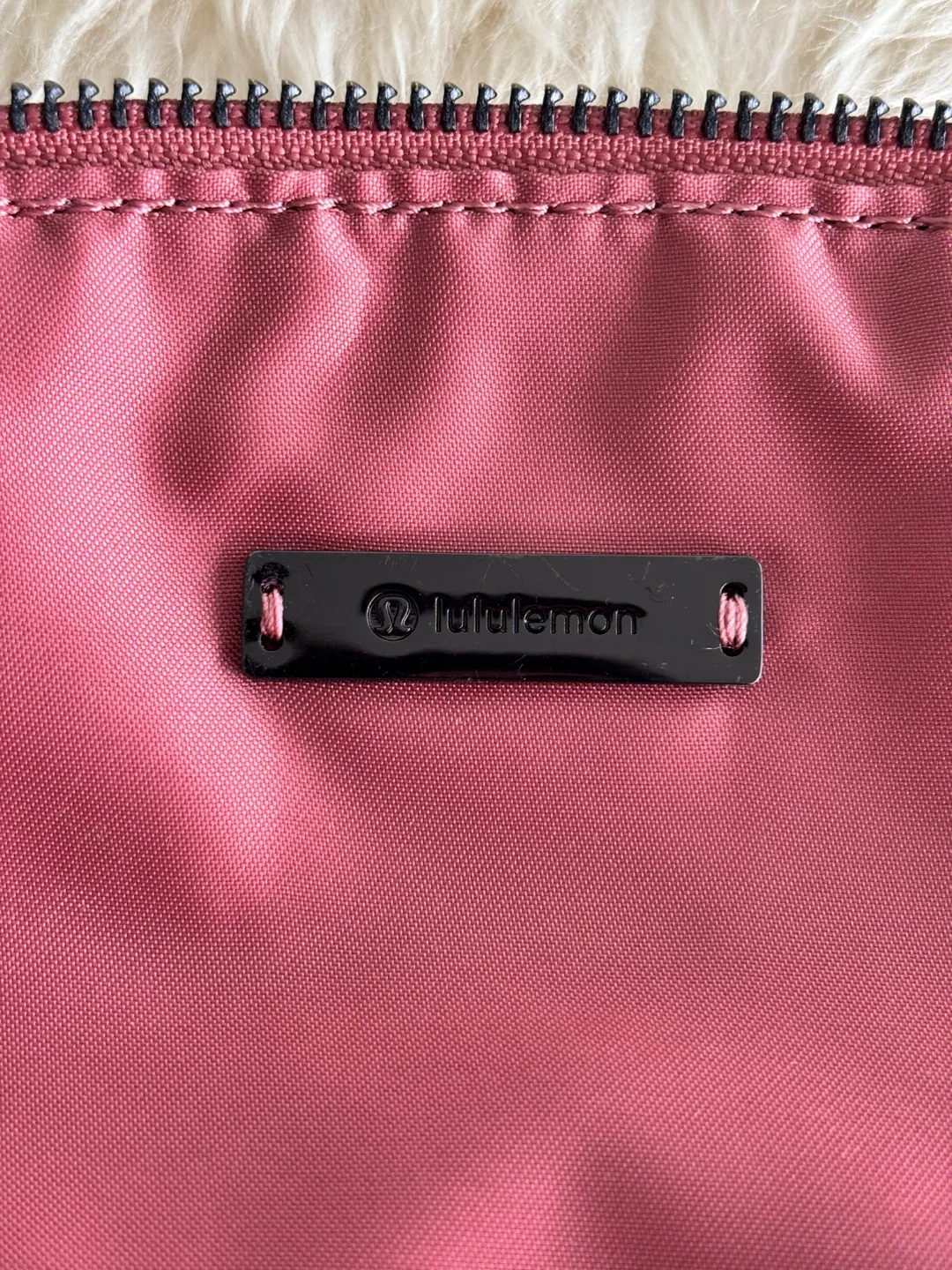 Lululemon All Night Festival Bag 5L image indicator(7)