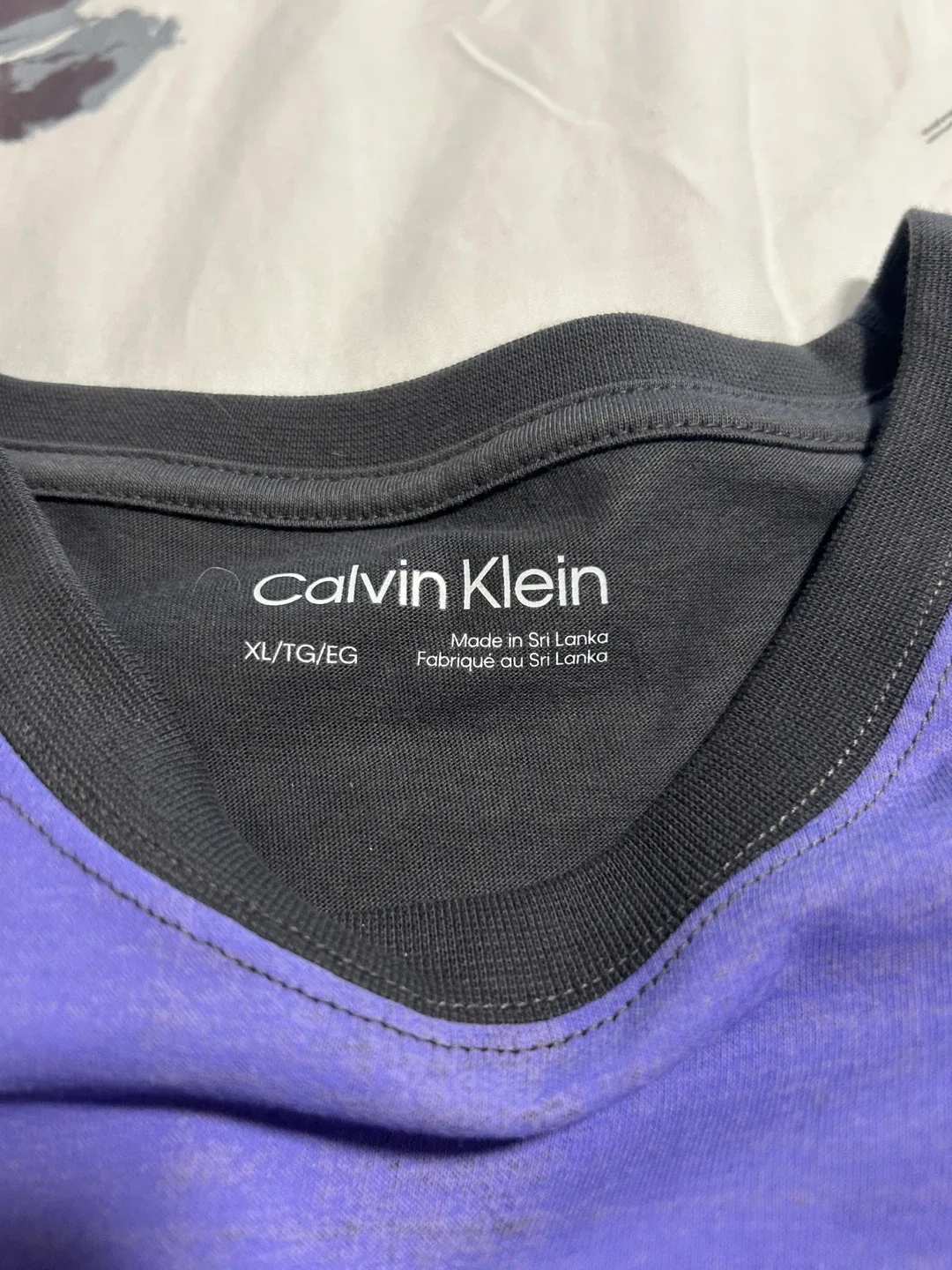 Calvin Klein XL/TG Black & Purple T-Shirt image indicator(2)