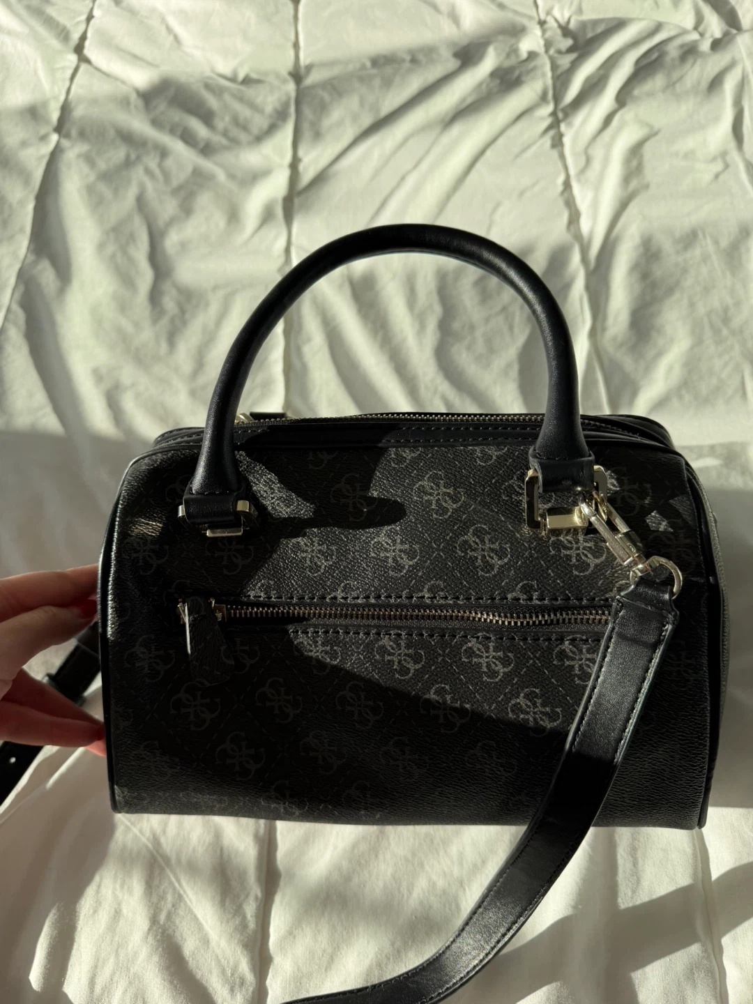 Guess Est 1981 Black Satchel - photo 3