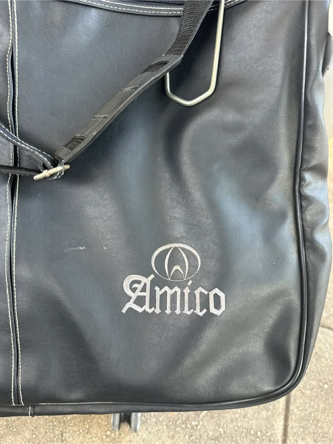 Amico Black Garment Bag image indicator(3)