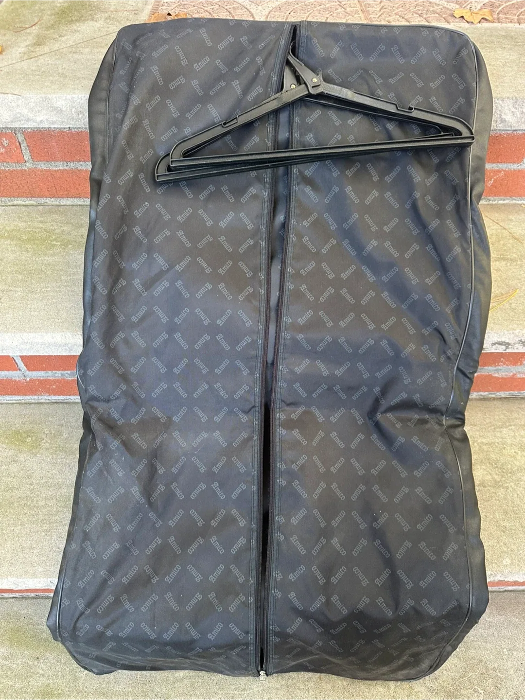 Amico Black Garment Bag image indicator(5)