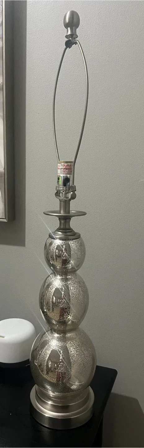 Silver Mercury Glass Table Lamp image indicator(2)